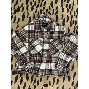 Ladies Size Medium Cropped Flannel Jacket By New Look. Long Sleeve 3898.